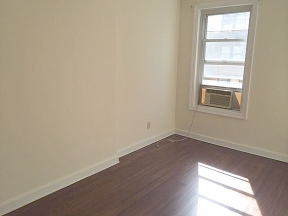 5th image of 321 E 53rd St APT 4A