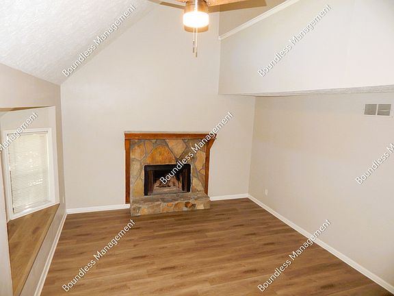 2nd image of 2170 Wells Dr SE