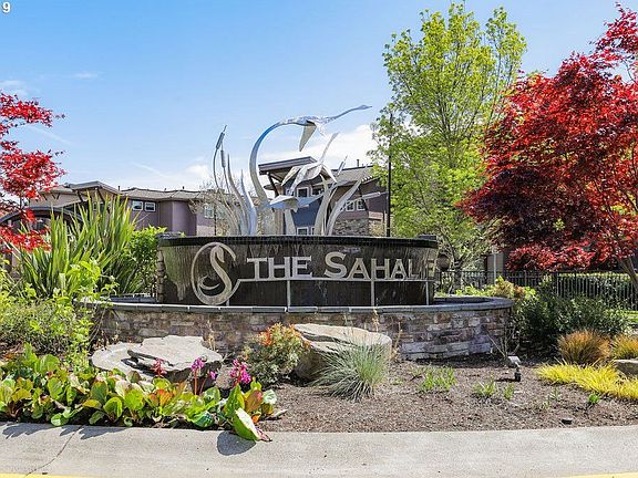 2nd image of 5841 SE Columbia Way #204