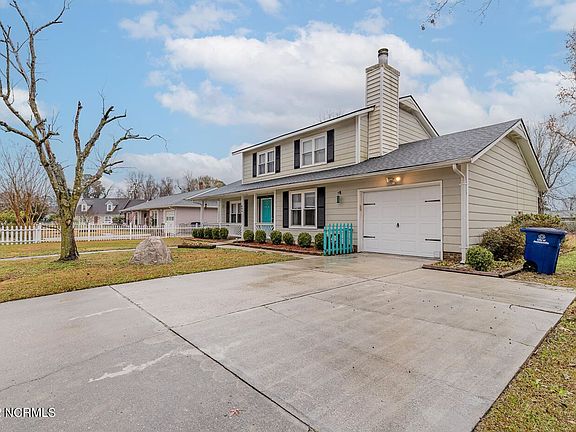 3rd image of 804 Deblea Ct