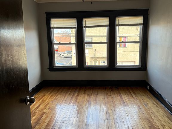 4th image of 12209 Madison Ave Front Up