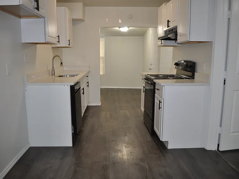 108 Hilltop Dr — Photo 11