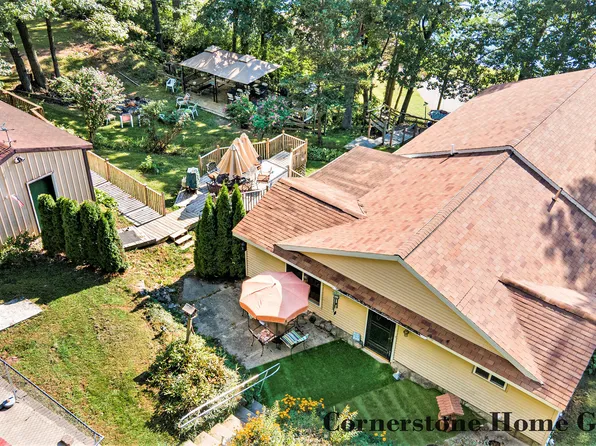 7229 Bordeau Dr NE, Belding, MI 48809