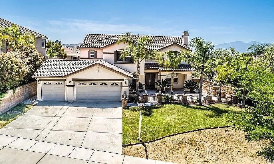 1st image of 2410 Lenai Cir