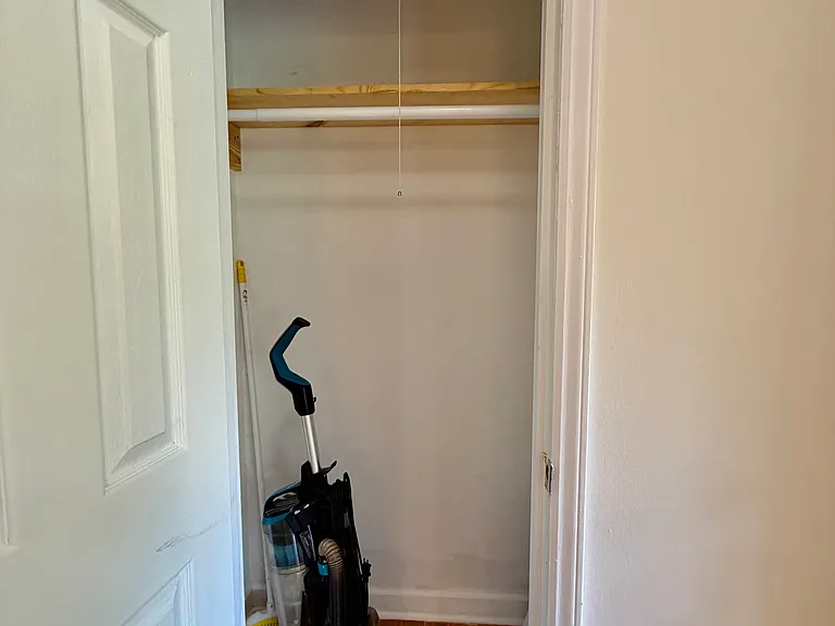 109 James Dr — Photo 17