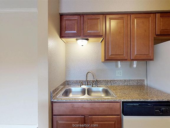 3rd image of 904 University Oaks Blvd APT 22