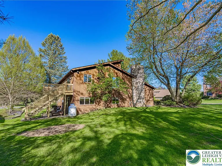 3705 Vale View Dr S — Photo 45