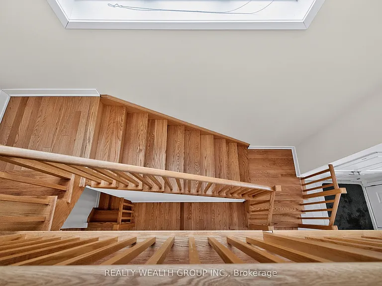 803 Griffin Trl — Photo 17