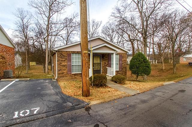 1st image of 107 Five Oaks Dr