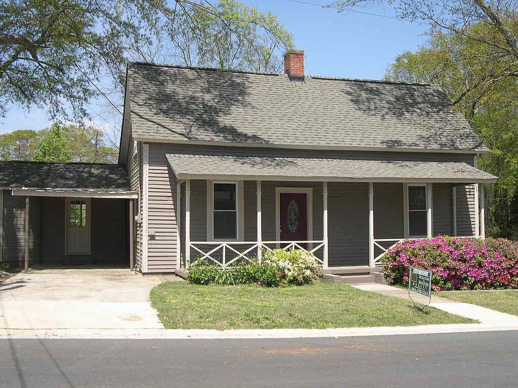 411 Mill St - Property Image