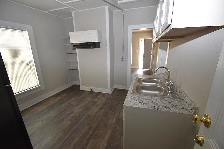2 bed, 784 sqft, $995 — Photo 3