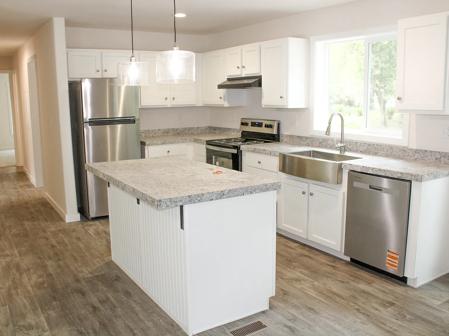 3 bed, 1119 sqft, $2,395 — Photo 3