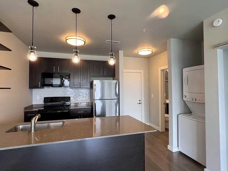 310 N Cedar St — Photo 12