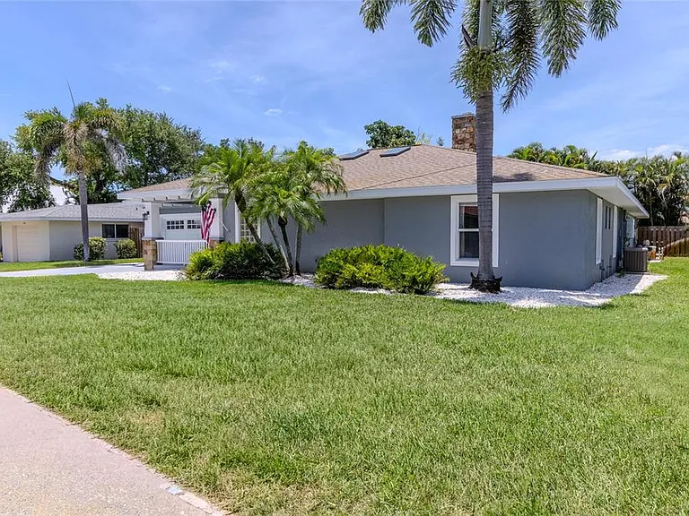 416 Sunset Dr — Photo 80