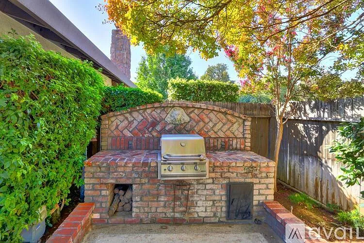9101 Yount Ct — Photo 27