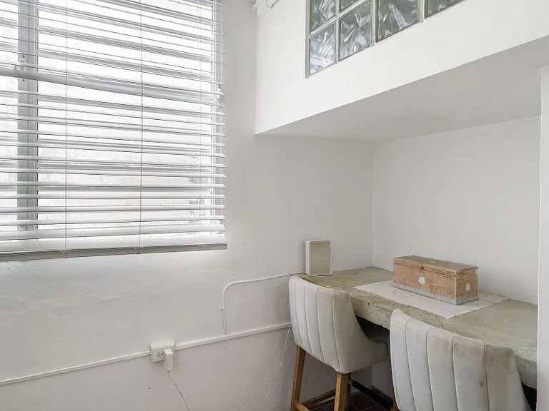 Cond EL Koury 656 Calle Figueroa — Photo 11