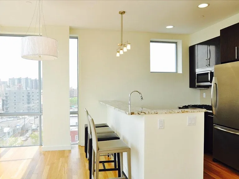 Banner Ave — Photo 8