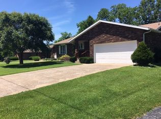 734 College St, Greenfield, MO 65661