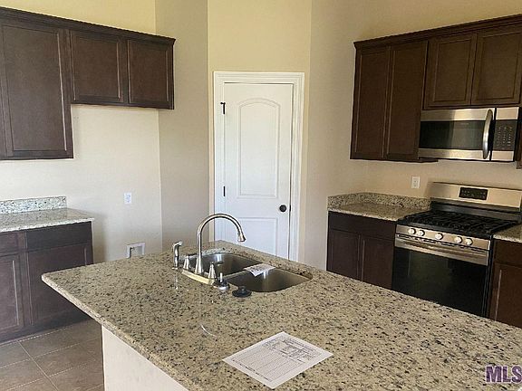 4th image of 23047 Arcwood Dr