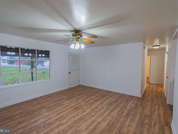 5th image of 602 N Reymann St