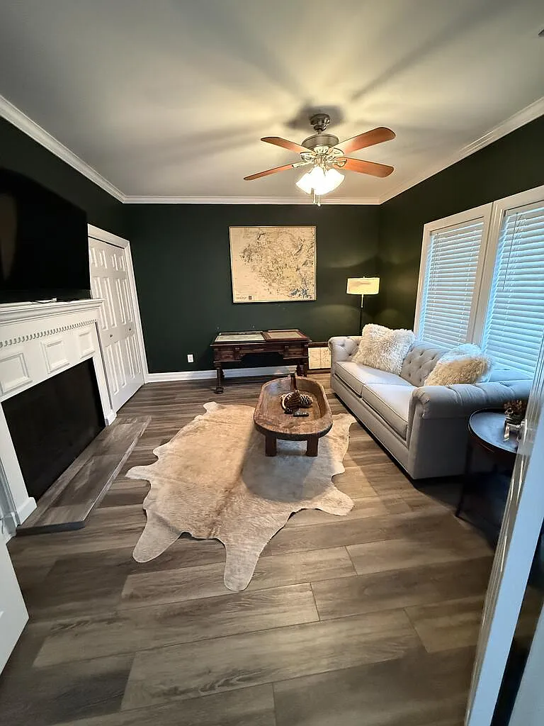 3 bed, 2.5 bath, 1964 sqft, $5,000 — Photo 2