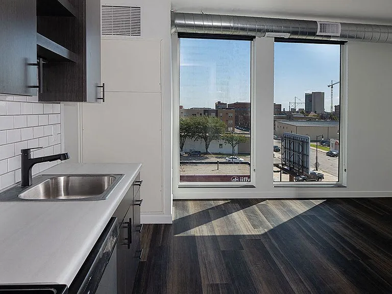 The Landing at 1001 NP — Photo 49