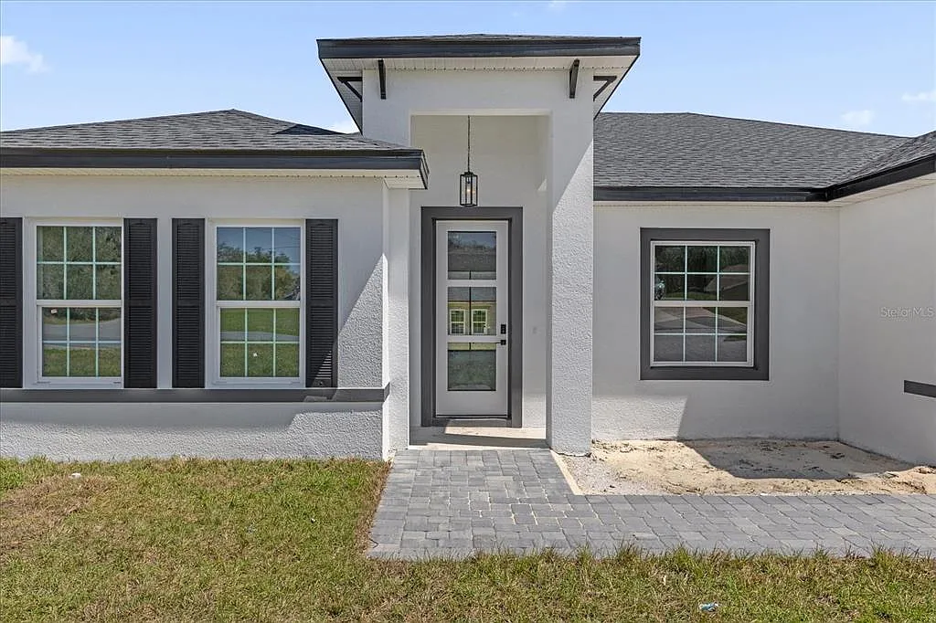 4 bed, 2.0 bath, 1774 sqft, $1,950 — Photo 3