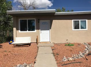 2504 Mesa Dr SE, Albuquerque, NM 87106