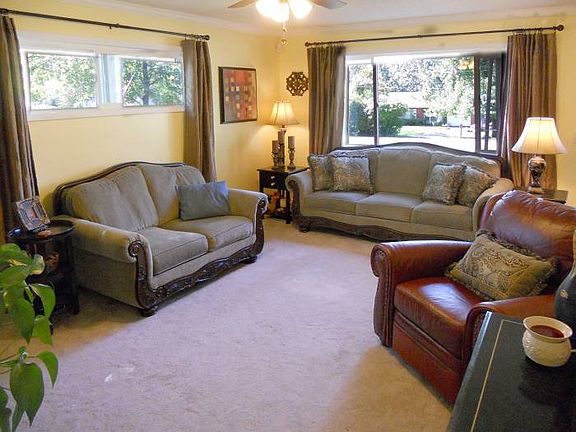 4th image of 4238 Zagar Dr