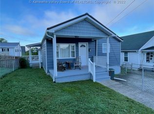 512 5th St, Nitro, WV 25143