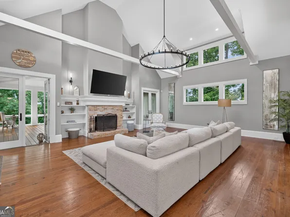 5960 Nachoochee Trl, Flowery Branch, GA 30542