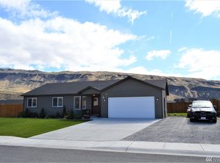 169 Island Loop, Rock Island, WA 98850