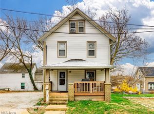 285 Sumner Ct, Akron, OH 44311
