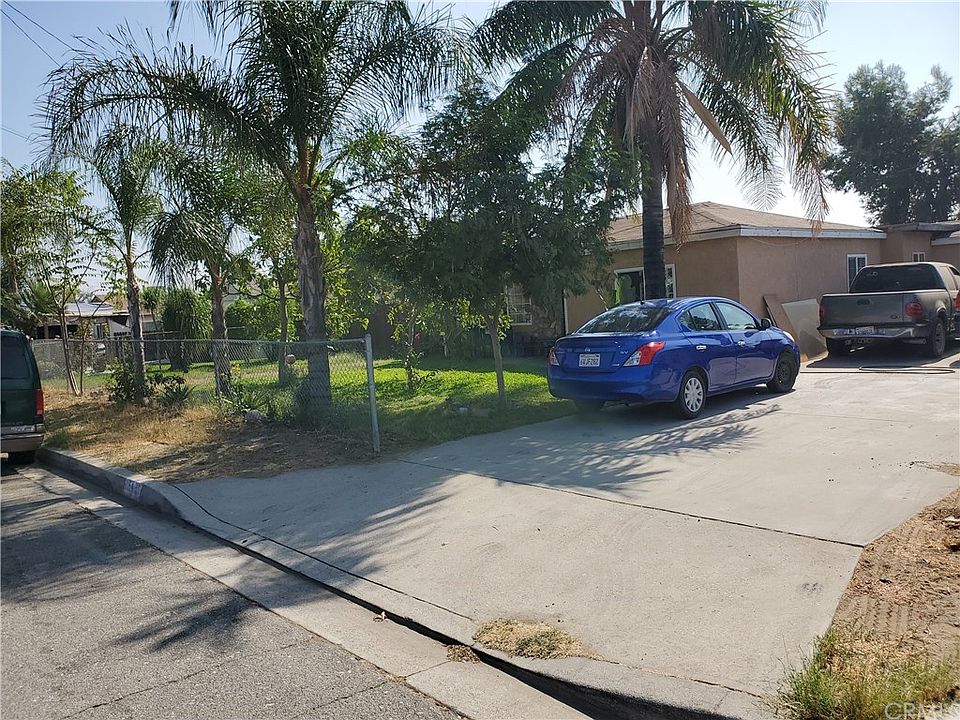 2nd image of 15461 Iris Dr