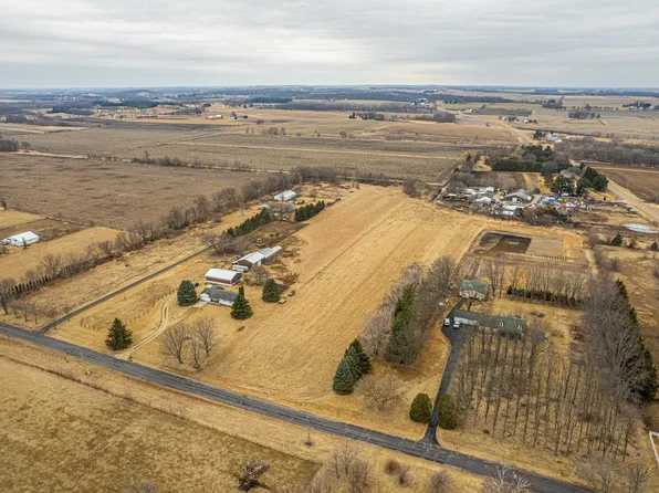 2 Csm #2879, Marshall, WI 53559
