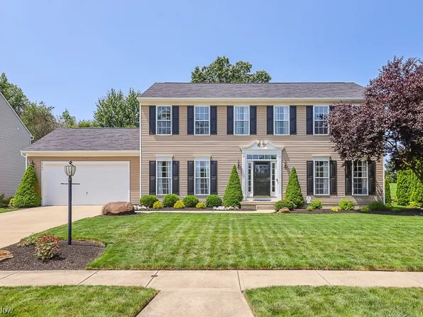 2794 Ambridge Dr, Avon, OH 44011