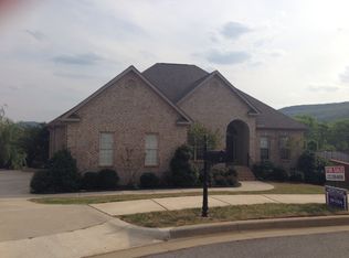 7552 Crestridge Dr, Owens Cross Roads, AL 35763