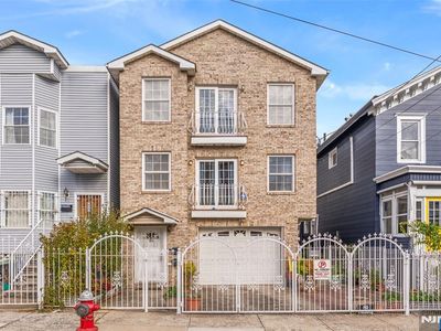 116 Oak St, Jersey City, NJ, 07304