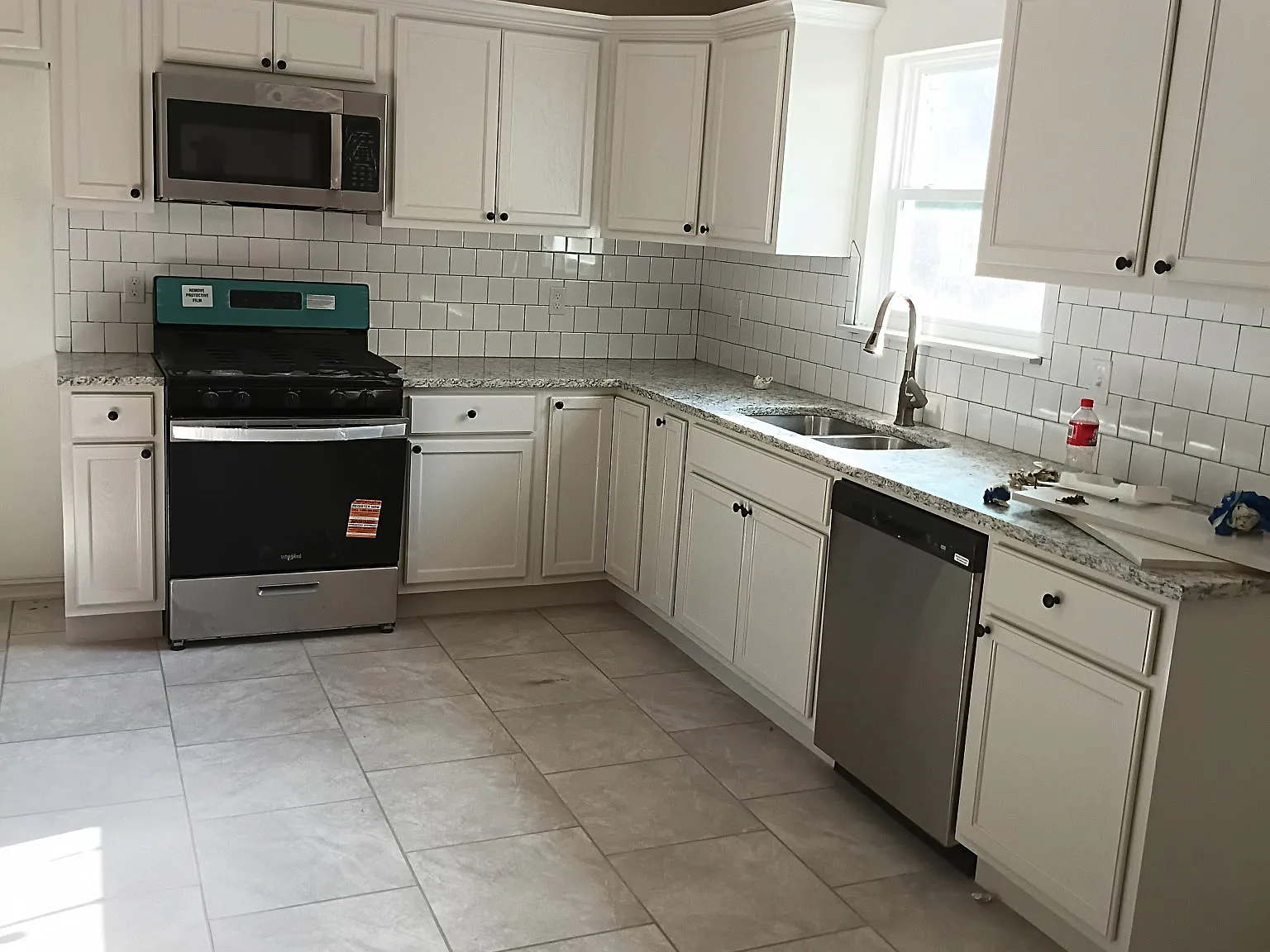 3 bed, $1,995 — Photo 4