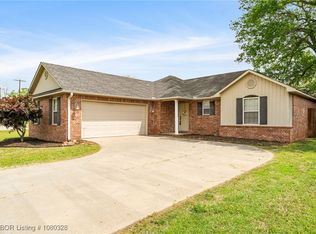 444 Hoyt Ct, Alma, AR 72921