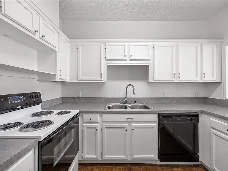 5310 Keller Springs Rd #332 — Photo 7
