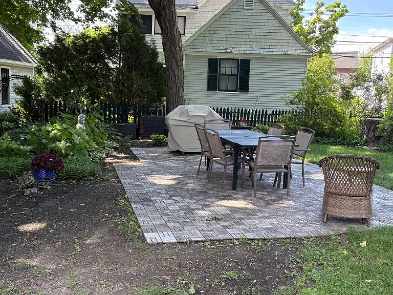 342 Main St — Photo 6