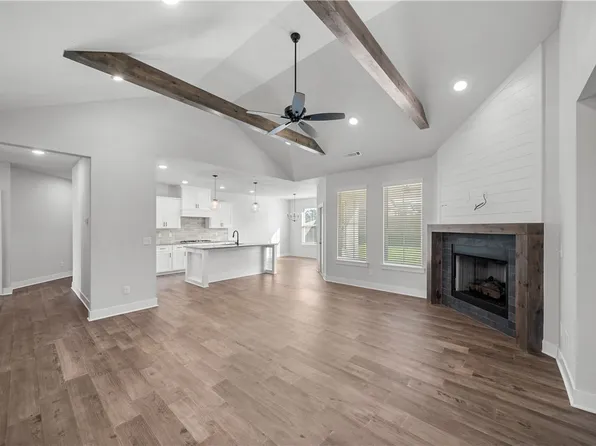 901 Carlock Dr, Pea Ridge, AR 72751
