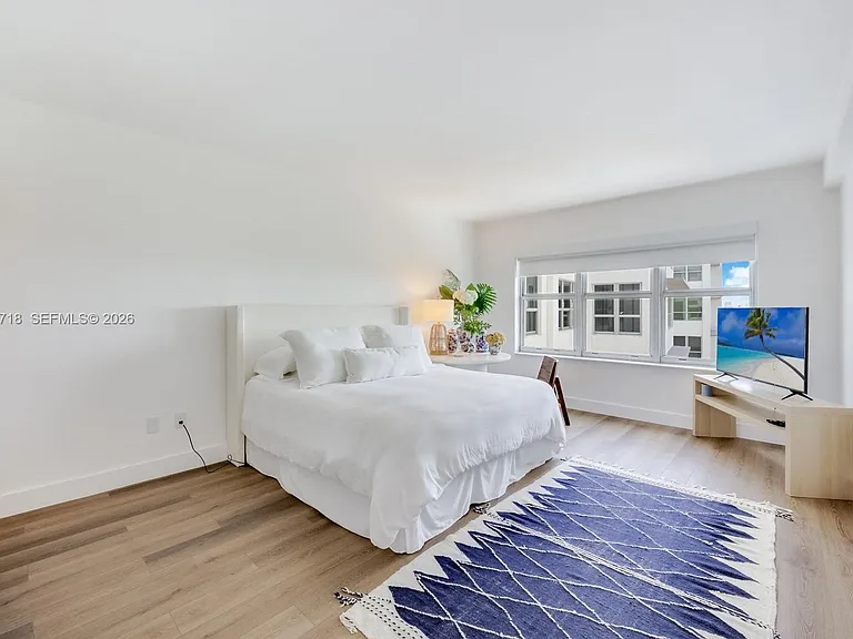 9102 W Bay Harbor Dr #10-B — Photo 11