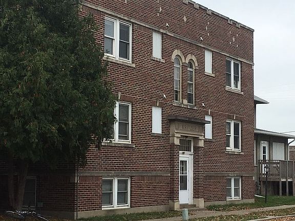 2nd image of 720 6th Ave N APT 6