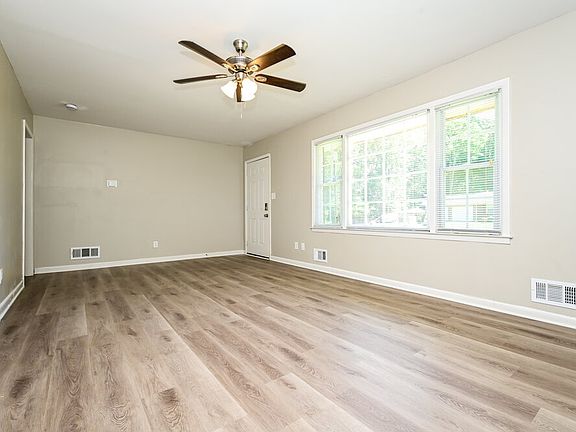 5th image of 2372 Rolling Rock Dr