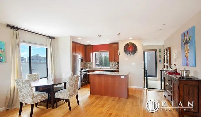 Rented by Kian Realty | media 7