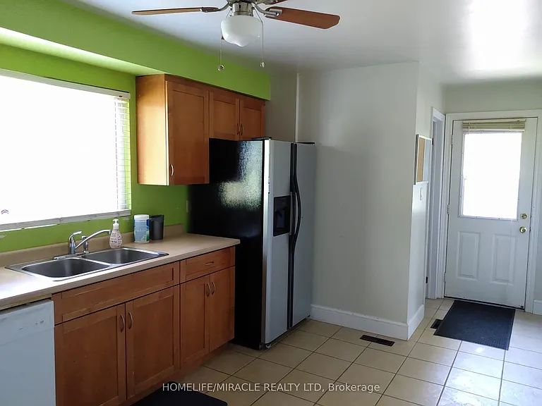 23 Heatherdale Pl — Photo 5