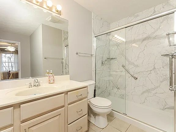 4th image of 1627 Frontier Dr