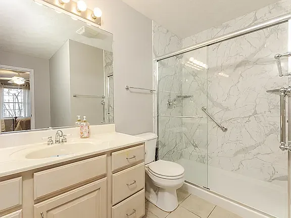 1627 Frontier Dr — Photo 4